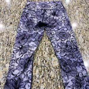 Lululemon wonder under crop legging